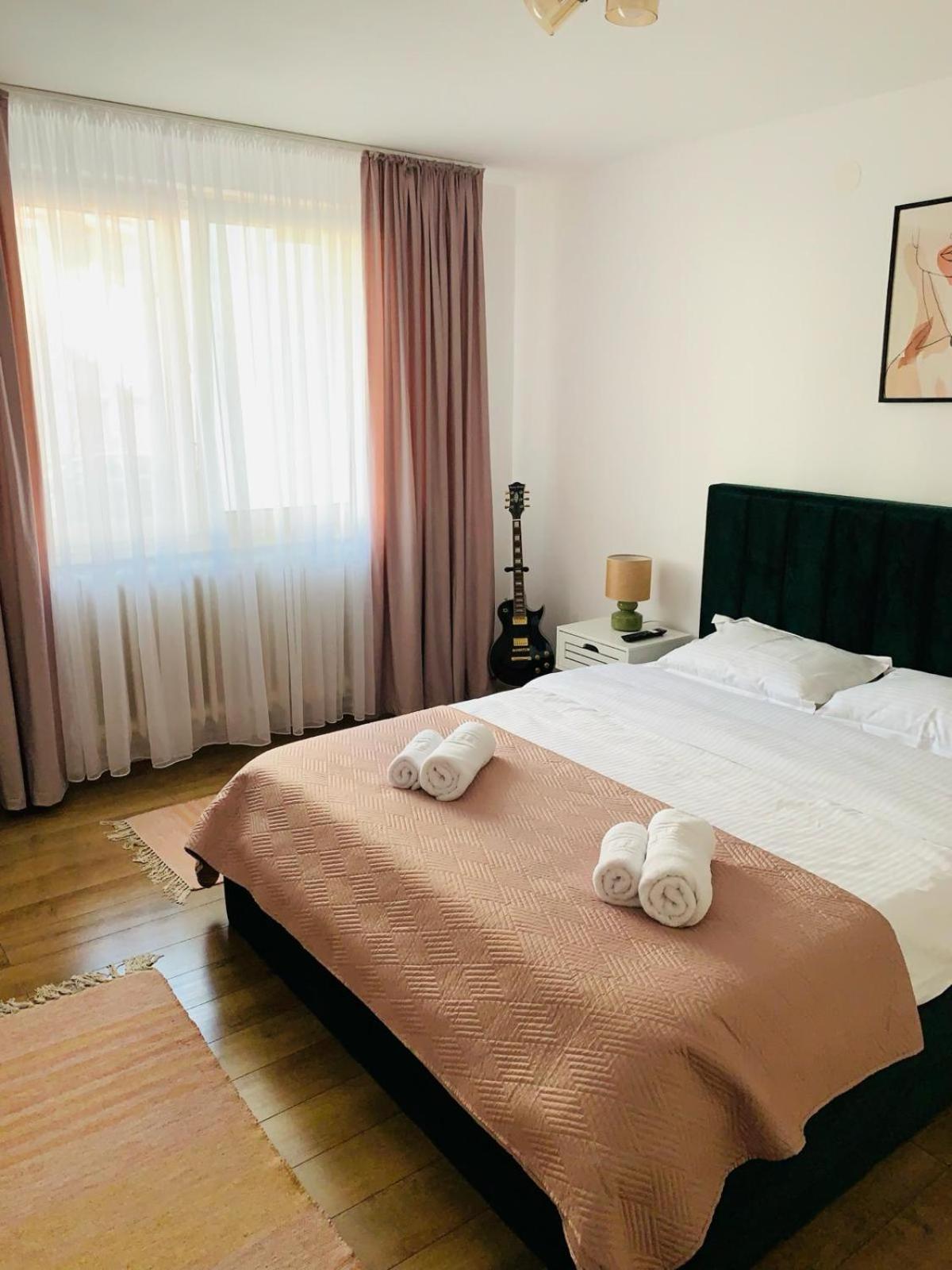 Iris Apartment Пьятра-Нямц Экстерьер фото