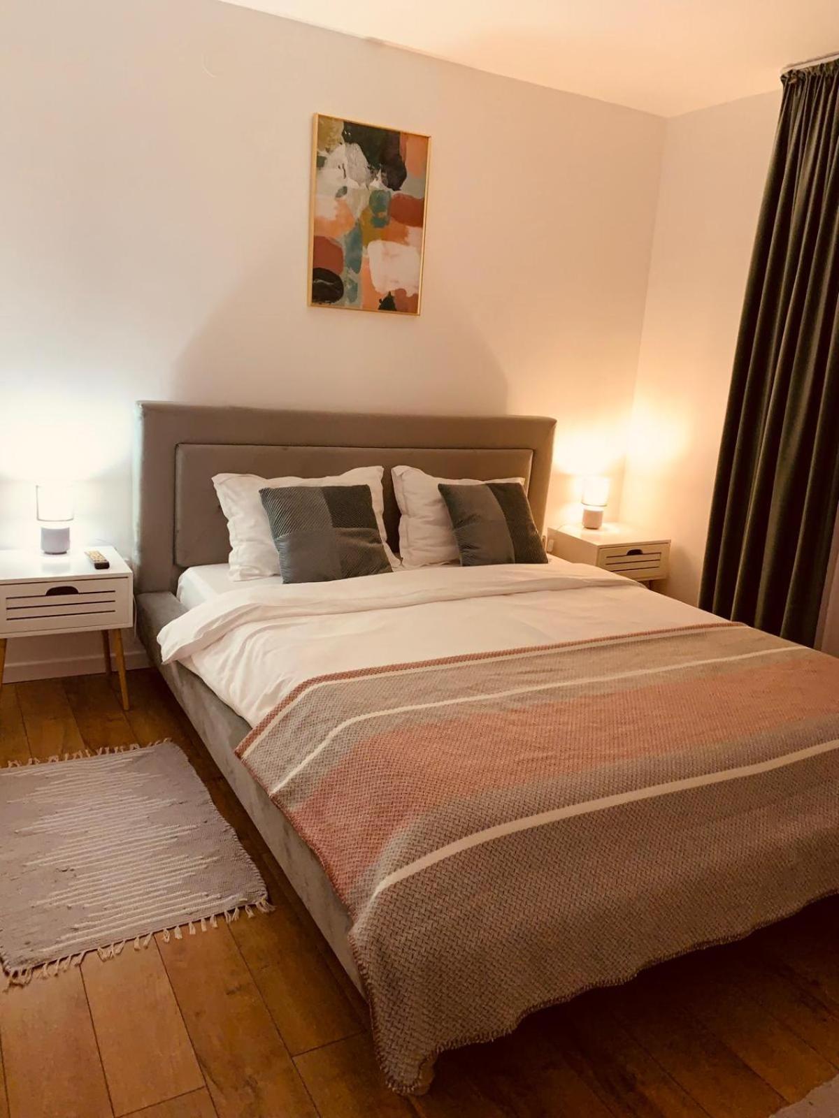Iris Apartment Пьятра-Нямц Экстерьер фото
